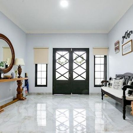 Stylish Villa At Green Apple U 35A Cipanas Puncak Sindanglaya Bagian luar foto