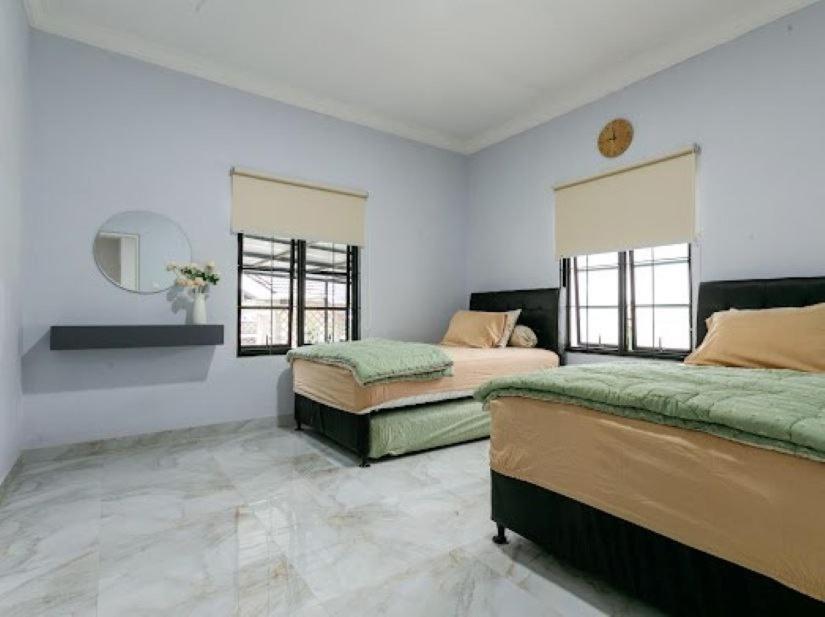 Stylish Villa At Green Apple U 35A Cipanas Puncak Sindanglaya Bagian luar foto